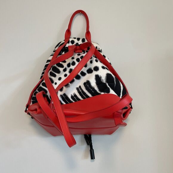 L.A.M.B by Gwen Stefani Gracie Handle Bucket Backpack Black White and Red - Picture 4 of 4